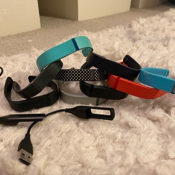 FITBIT Band Bundle - L - Picture 1 of 9
